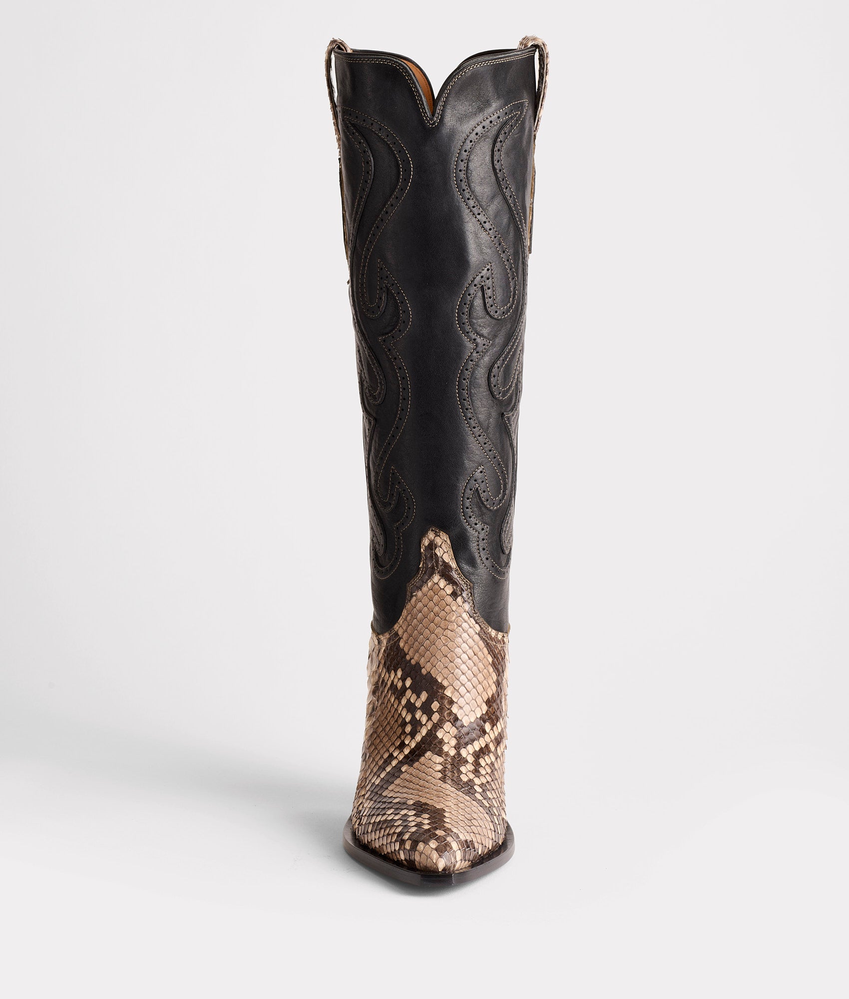 Vittoria :: Black/White - Image 3