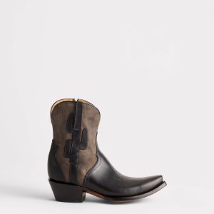 April :: Black/Anthra